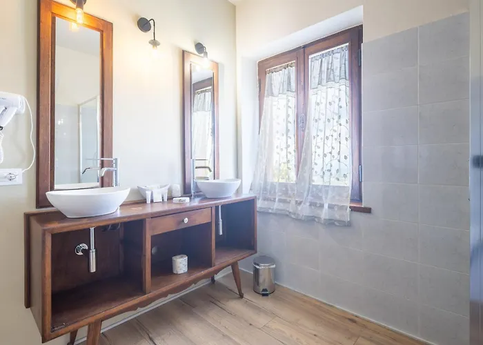 Le Casaline Farm stay *